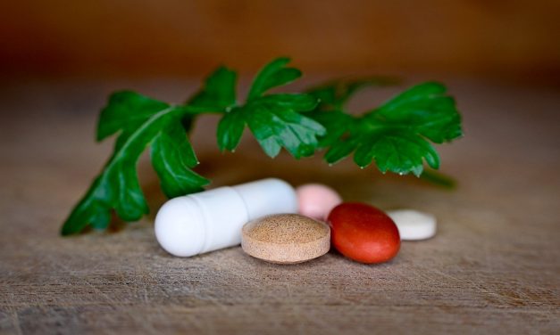 Odżywki i suplementy – 3 porady dla dbających o ciało